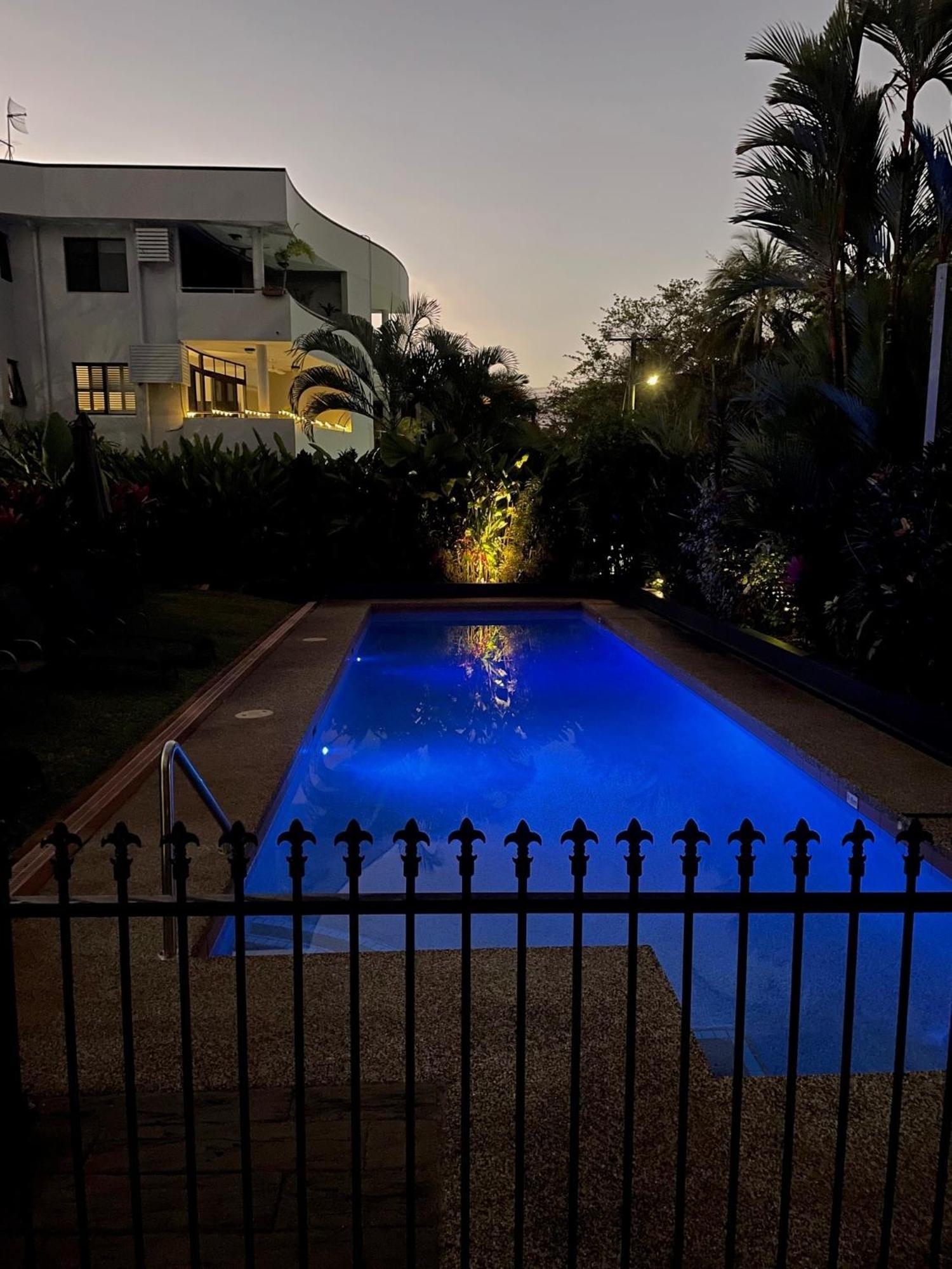 The York Beachfront Holiday Apartments Yorkeys Knob Εξωτερικό φωτογραφία