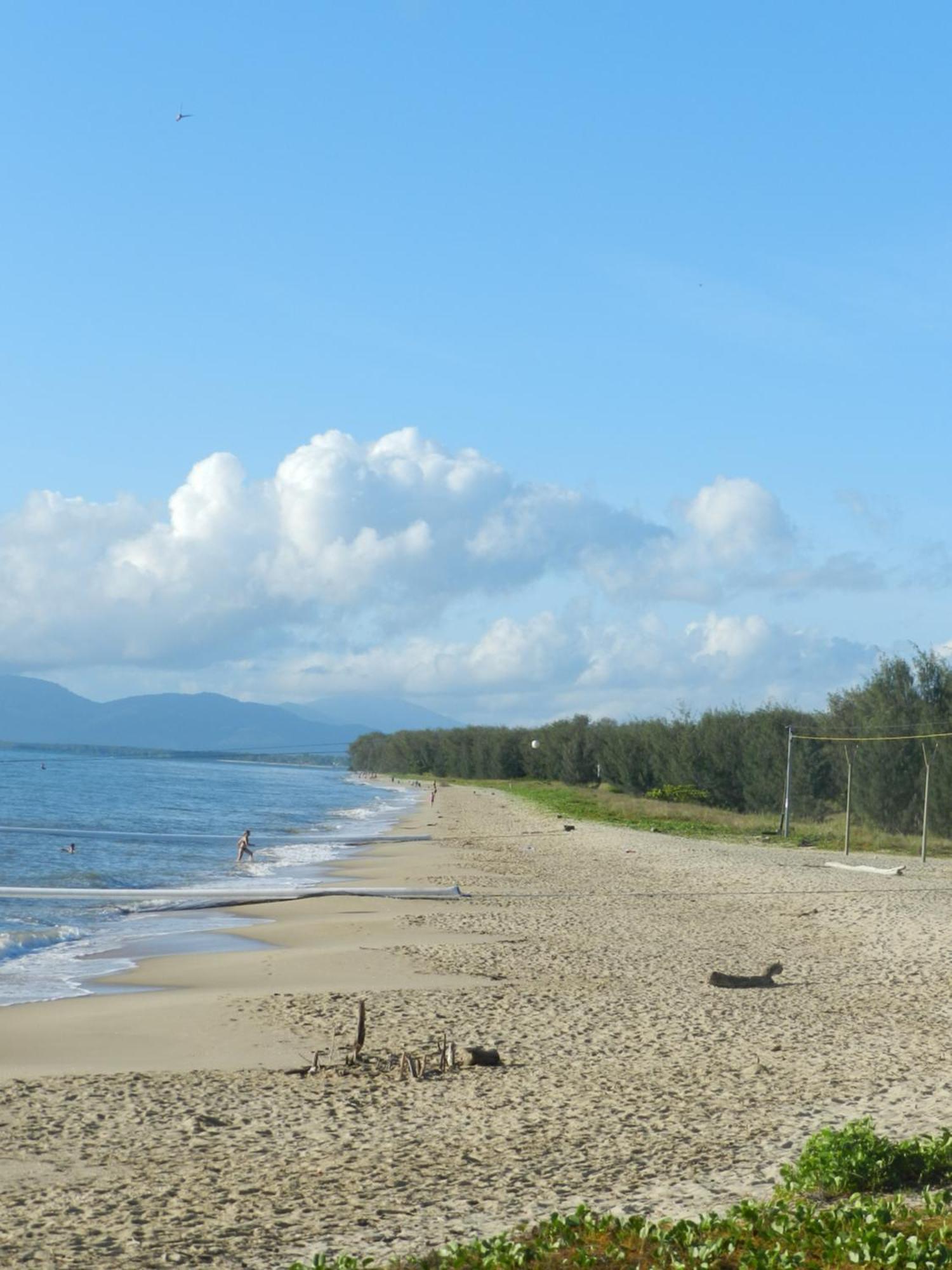 The York Beachfront Holiday Apartments Yorkeys Knob Εξωτερικό φωτογραφία
