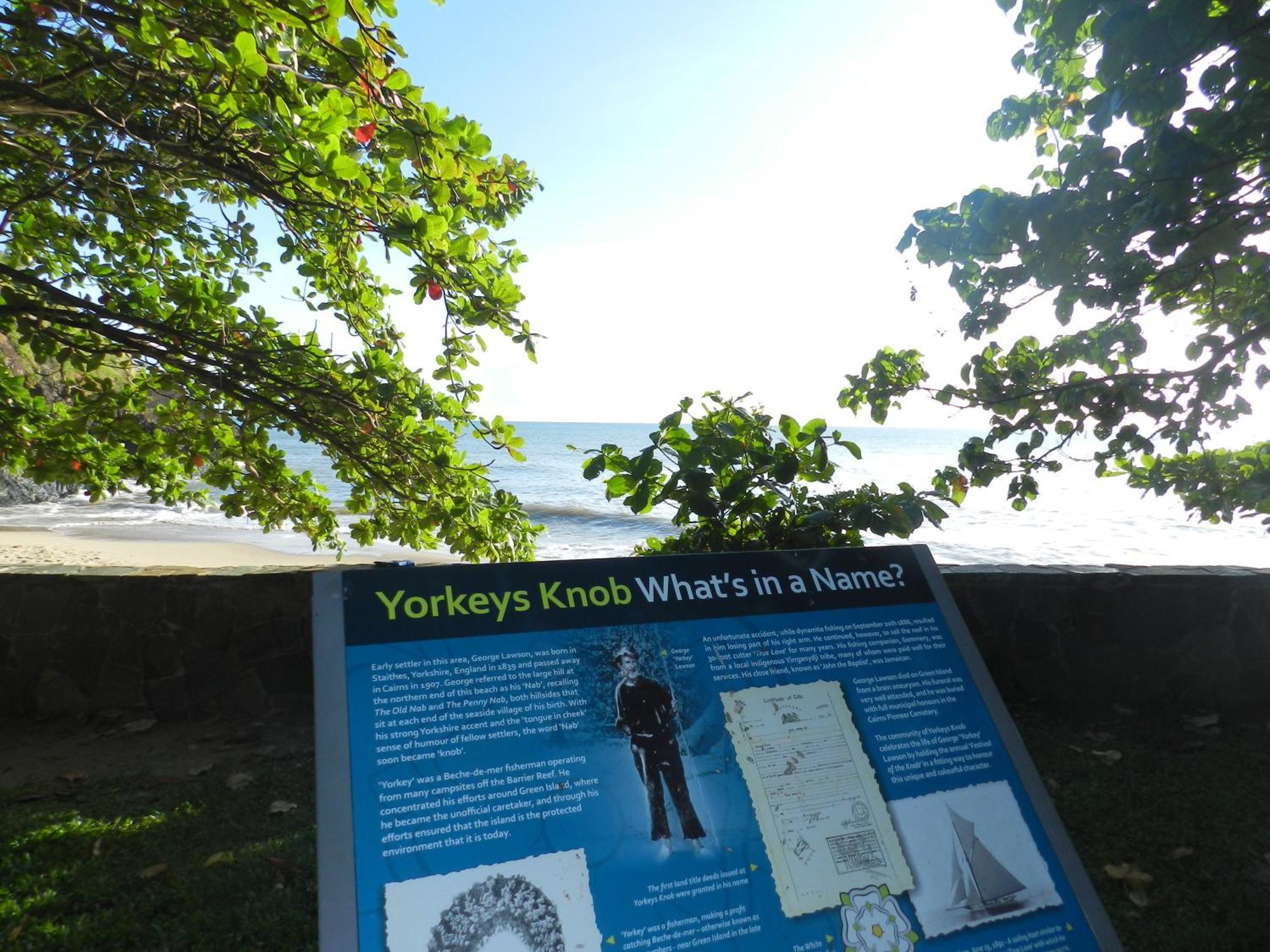 The York Beachfront Holiday Apartments Yorkeys Knob Εξωτερικό φωτογραφία