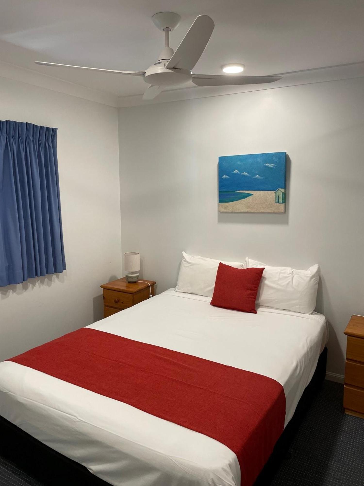 The York Beachfront Holiday Apartments Yorkeys Knob Εξωτερικό φωτογραφία