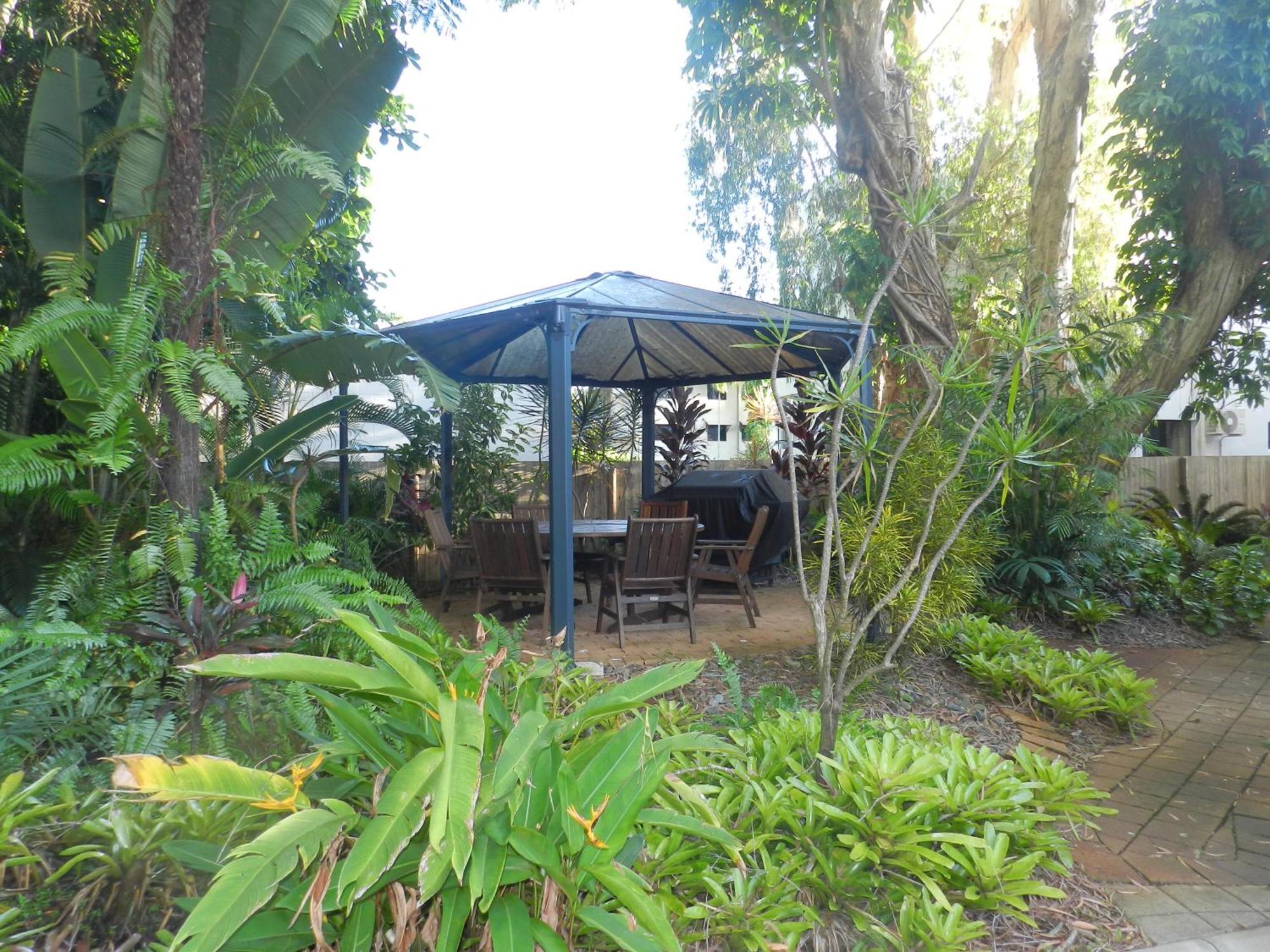 The York Beachfront Holiday Apartments Yorkeys Knob Εξωτερικό φωτογραφία