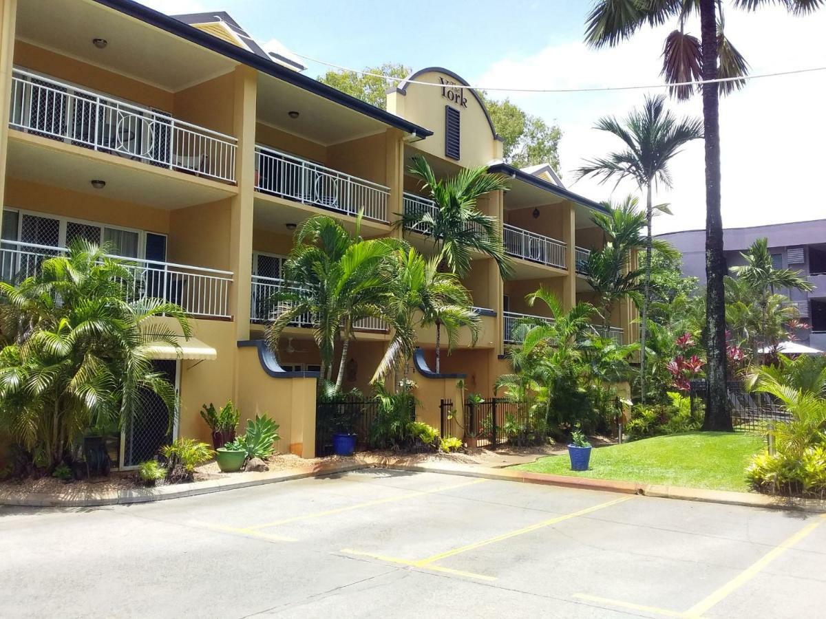 The York Beachfront Holiday Apartments Yorkeys Knob Εξωτερικό φωτογραφία